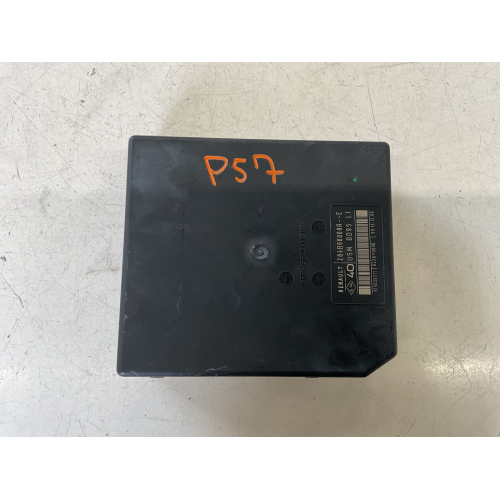 284B60008R --E  8226113636 CENTRALINA PORTA FUSIBILI PER RENAULT Megane III Grand Tour 1.5 DCI 81KW 2010
