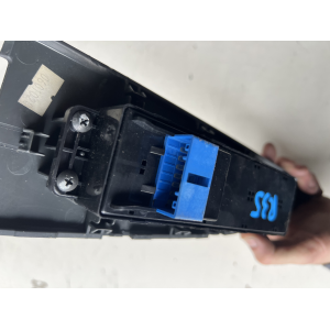 72250-06000 COMANDO PULSANTIERA ANTERIORE SINISTRA PER SSANGYONG Kyron 1° Serie