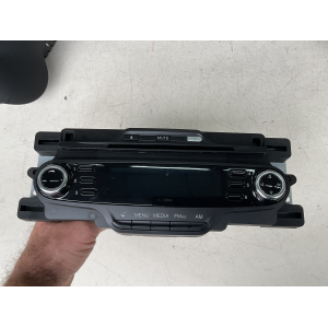 7642322316 1561023580 Autoradio per Alfa Romeo Giulietta Serie (940) (13gt) (2013 In produzione)