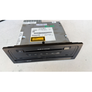 8T1035110C RADIO LETTORE CD STEREO AUDI A4 2.0 D 105KW 143CV 2008  SIGLA MOTORE CAG CX-CA1796G