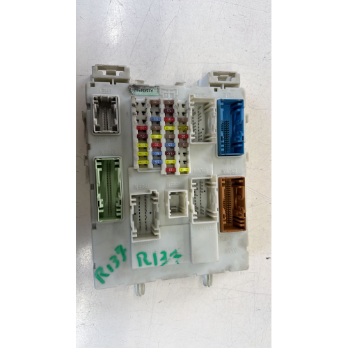 AV6N14A073FF  AV6N14A073FF SCATOLA FUSIBILI FORD C-MAX II (DXA-CB7) 1.6 TDCI 8V MAN 6M 116CV 2011 5P MONOVOLUME AG48166    A12398040 00006959  519416570