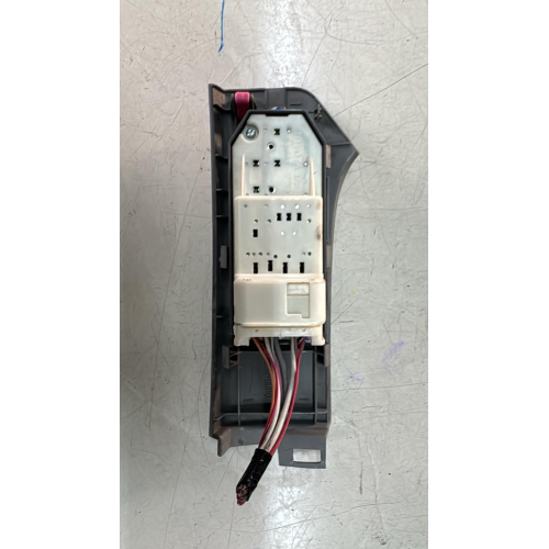 832-4J74 COMANDO Pulsantiera anteriore sinistra Sx Toyota Yaris dal 2005 al 2011
