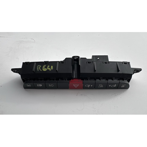 735571360  PULSANTIERA CENTRALE PER FIAT 500 L Serie (351_352) 735575221  F330204201
