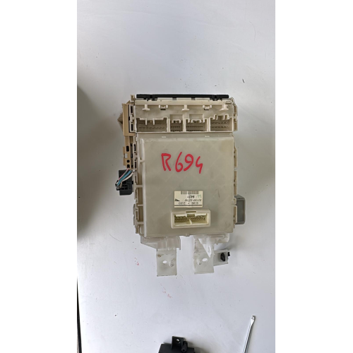 82730-52700 6I06-2103 CENTRALINA BODY COMPUTER TOYOTA YARIS II