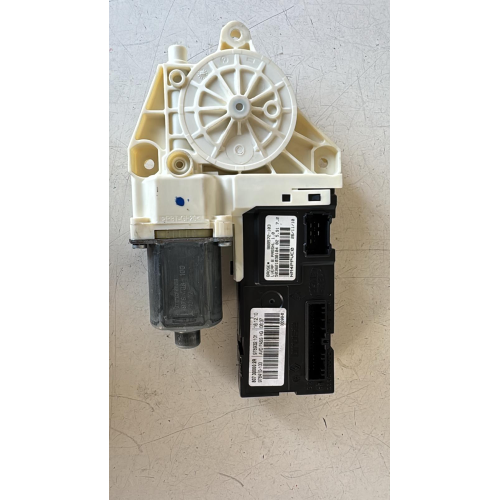 807300002R Motore alzacristalli anteriore destro RENAULT LAGUNA 3  2012 978410-103 978932.101 988572-103 00098-6 978408-100 0130822331