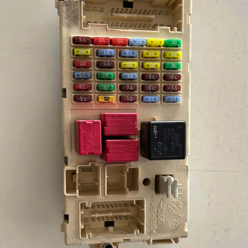 50510079 CENTRALINA SCATOLA PORTA FUSIBILI ALFA ROMEO 159 1.9 D 110KW 2007