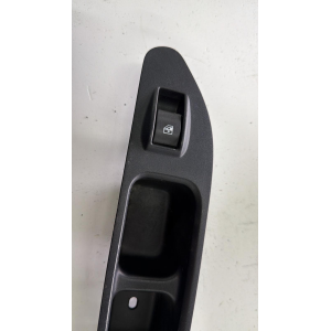 07356323450 COMANDO PULSANTIERA ANTERIORE DESTRA PER FIAT Tipo berlina 5p 2018 30170990  7356314640E