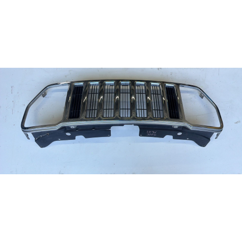55157218AB GRIGLIA PARAURTI ANTERIORE JEEP Cherokee IV (KK) 2.8 CRD 4x4 Diesel 177CV 130kW ENS da anno 2008