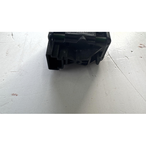 A2049055502 COMANDO Pulsantiera alzavetri per MERCEDES CLASSE C E GLK (W204) 10021838 10065654