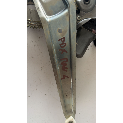 85720-35140  262100-2341 CREMAGLIERA MOTORINO ALZAVETRO POSTERIORE DESTRA PER TOYOTA Rav 4 2015