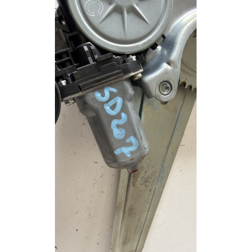 85720-35140  262100-2341 CREMAGLIERA MOTORINO ALZAVETRO POSTERIORE DESTRA PER TOYOTA Rav 4 2015