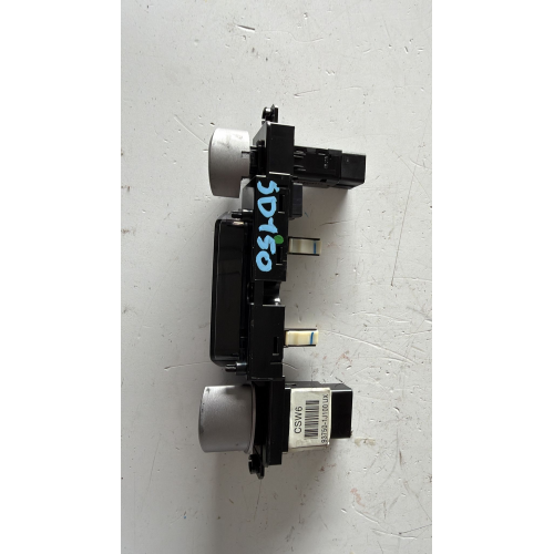 93750-1J100 UX 93770-1J100 COMANDO INTERRUTTORE QUATTRO FRECCE HYUNDAI I20 1.2 G 57KW 5M 5P 2009