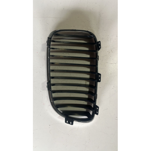 7166440 GRIGLIA CROMATA PARAURTI ANTERIORE DESTRA BMW 118 D E87 2005
