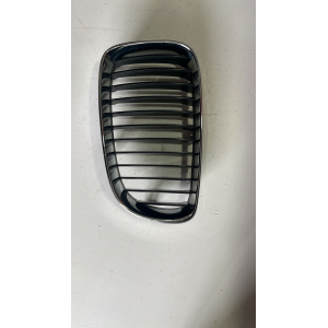7166439 GRIGLIA CROMATA PARAURTI ANTERIORE SINISTRA BMW 118 D E87 2005