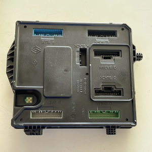 284B13640R CENTRALINA BODY COMPUTER BCM RENAULT MEGANE III 1.5 D 81KW 2010 S180098201
