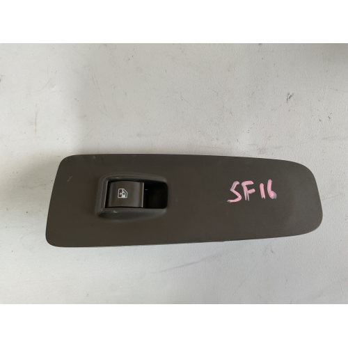 7354217170 PULSANTIERA ANTERIORE DESTRA PER PEUGEOT Boxer 3° Serie (06>11)