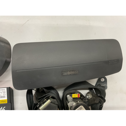 8201163304 KIT AIRBAG DACIA DUSTER I ANNO 2012 28.4076-5204.3 609979300 008R-000 008L-000 BAM-PT11-1746 34041872A 9852500028R