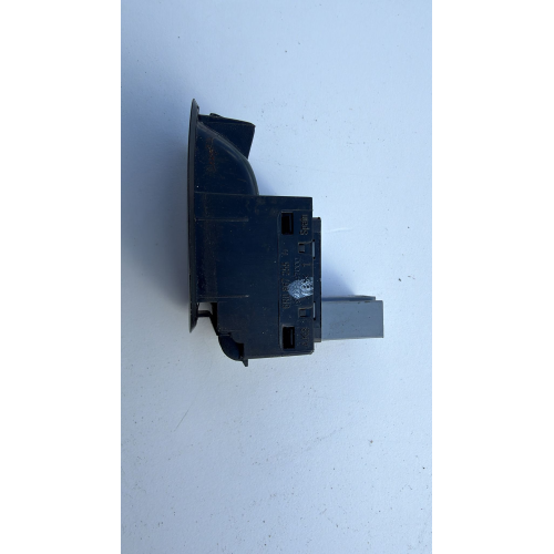 6R0867255H INTERRUTTORE ALZAVETRO POST DX. SX. ANT DX. VOLKSWAGEN POLO 6R 2015 9006447000