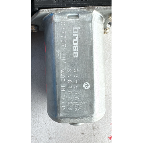 C37707-101 MOTORINO ALZAVETRO PORTA POSTERIORE DESTRO DX USATO FIAT 500X  2018 SN888223 PDX GB-558LA 