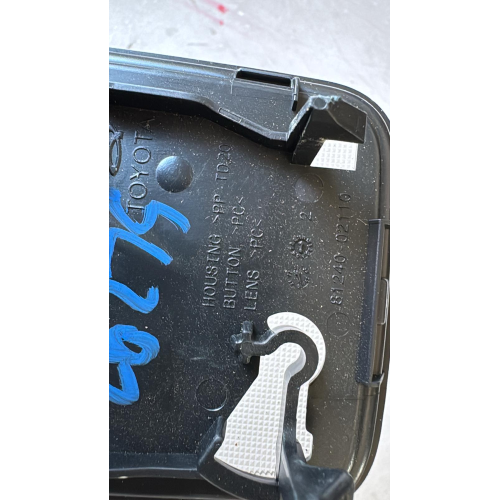 81240-02110-C0 PLAFFONIERA LUCE INTERNA ABITACOLO TOYOTA C-HR (AX20) Hybrid Benzina/Elettrico 140CV 103kW 2ZR-FXE da anno 2023 2026 704338540-003