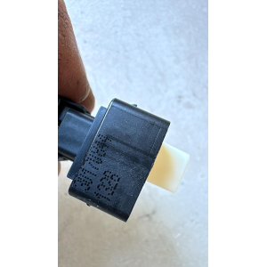 30170844 1326 COMANDO INTERRUTTORE ALZAVETRO POSTERIORE DX- SX FIAT 500X