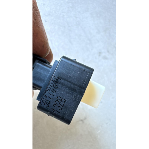 30170844 1326 COMANDO INTERRUTTORE ALZAVETRO POSTERIORE DX- SX FIAT 500X