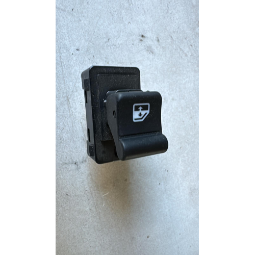 30170844 1326 COMANDO INTERRUTTORE ALZAVETRO POSTERIORE DX- SX FIAT 500X