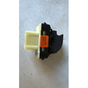 254217475R GRUPPO COMANDI ALZACRISTALLI 1 TASTO RENAULT TWINGO III (BCM) 1.0 B 12V MAN 5M 65CV 2016 10023760-A