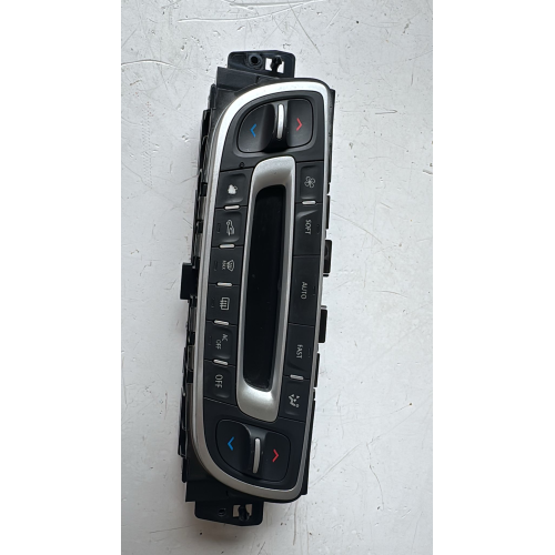 275100007R T1001936V CENTRALINA CONSOLE COMANDI CLIMA RENAULT Megane III Grandtour (KZ) 1.5 dCi Diesel 110CV 81kW K9K 846 anno 2012 K9K R8