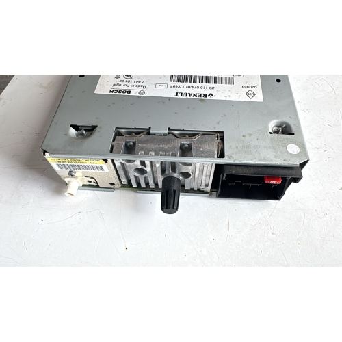 281150743RT RADIO Autoradio CD RENAULT Megane III Grandtour (KZ) 1.5 dCi Diesel 110CV 81kW K9K 846 anno 2012 K9K R8 Y6976 7641104391