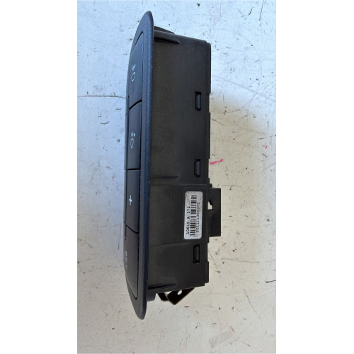 735595269  CENTRALINA GRUPPO COMANDI LUCI FIAT GRANDE PUNTO EVO 61237300 735595270 61237200