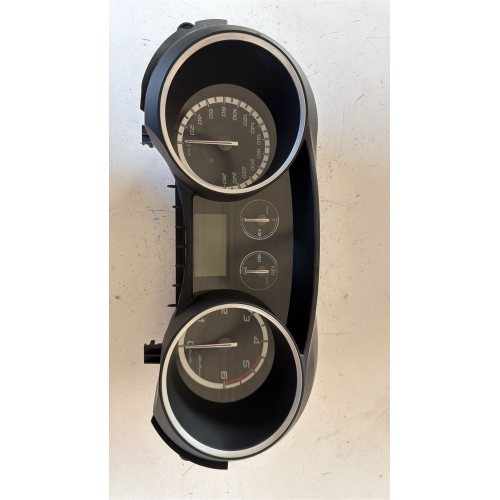 A2C83852700 50527456 QUADRO STRUMENTI CONTACHILOMETRI ALFA ROMEO Giulietta (940) 1.6 JTDM Diesel 105CV 77kW 940A3000 anno 2013