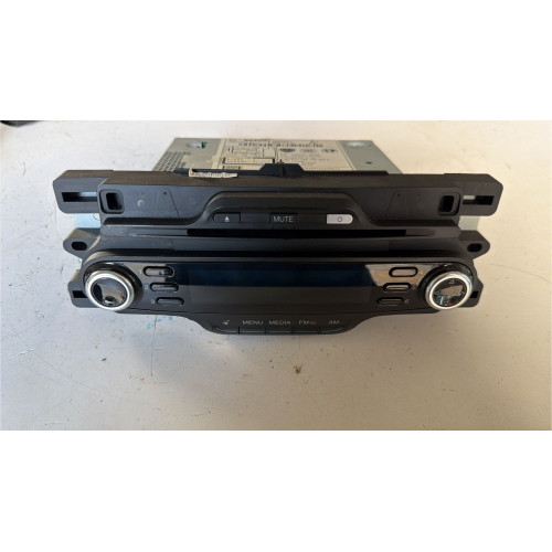 1561023580 RADIO AUTORADIO ALFA ROMEO Giulietta (940) 1.6 JTDM Diesel 105CV 77kW 940A3000 anno 2013