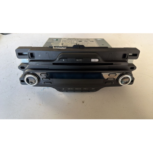 1561023580 RADIO AUTORADIO ALFA ROMEO Giulietta (940) 1.6 JTDM Diesel 105CV 77kW 940A3000 anno 2013