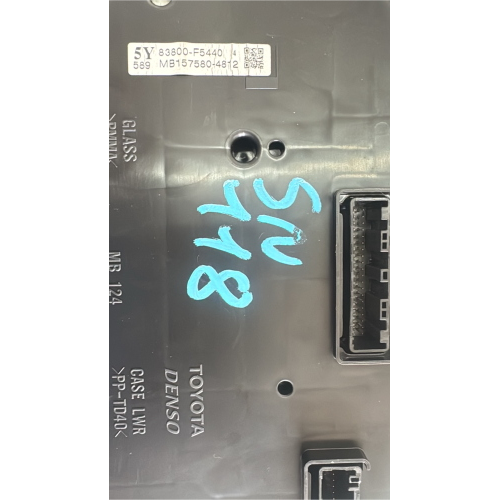 83800-F5440 QUADRO STRUMENTI CONTACHILOMETRI TOYOTA Yaris III (XP13) 1.5 Hybrid Benzina Elettrico 101CV 74kW 1NZ-FXE anno 2018 MB157580-4812