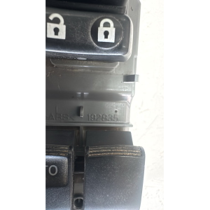 PULSANTIERA ANTERIORE SINISTRA PER TOYOTA Yaris Serie 848100D030  2017 088-1K7D 192835