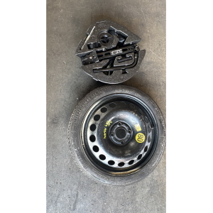 2160126 RUOTINO DI SCORTA CON ATTREZZI OPEL Adam (M13) 1.2 Benzina 69CV 51kW A12XER anno 2014 CONTINENTAL 115 70 R16  DOT 1314