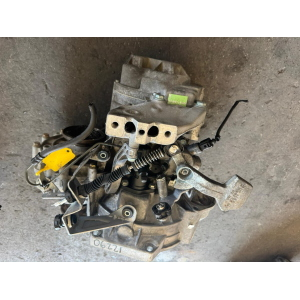CAMBIO JCP VOLKSWAGEN PASSAT 2000 BENZINA 110KW 6M ANNO 2007 BVY