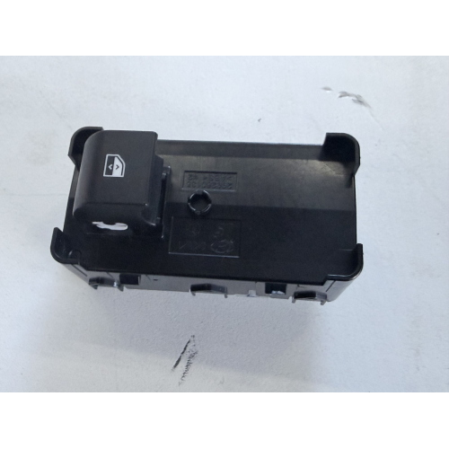 PULSANTIERA POSTERIORE DESTRA PER HYUNDAI Tucson Serie 93581n12004x (20>)