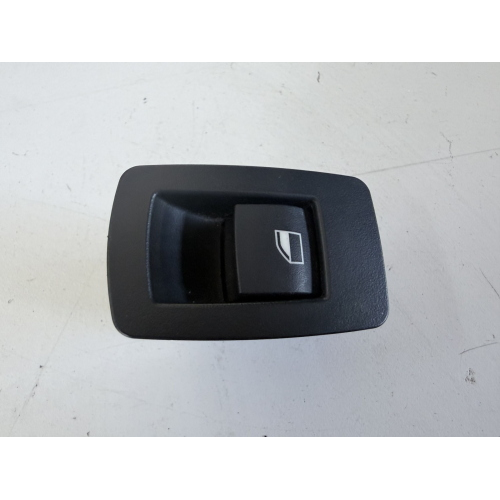 PULSANTIERA POSTERIORE DESTRA PER BMW Serie 1 F20 9208106-03 (11>19)