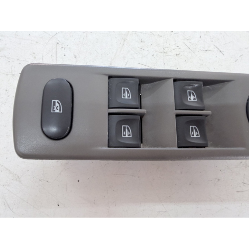 PULSANTIERA ANTERIORE SINISTRA PER RENAULT Captur Serie 254118044R (13>19)