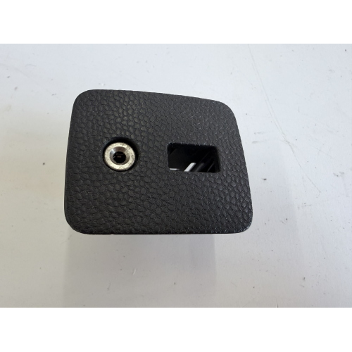 PRESA AUX/USB PER FORD Fiesta 6° Serie Restyling 1515243 UGJC (13>)