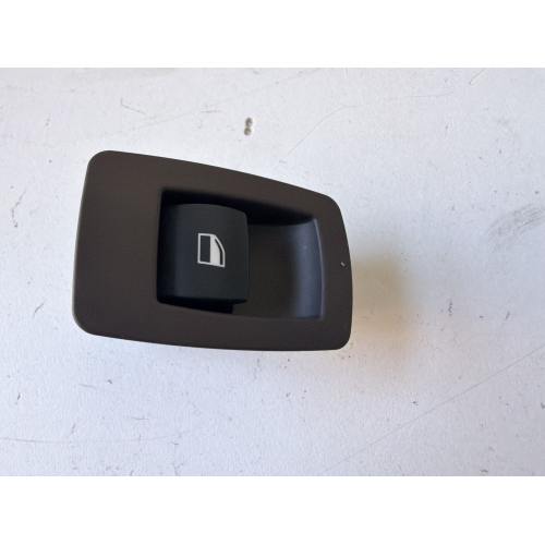 PULSANTIERA POSTERIORE DESTRA PER BMW X5 Serie (E70) 6945815 (06>13)