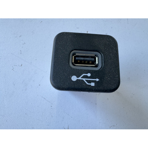 PORTA USB PER FIAT 500 X Serie 735600659 (15>)