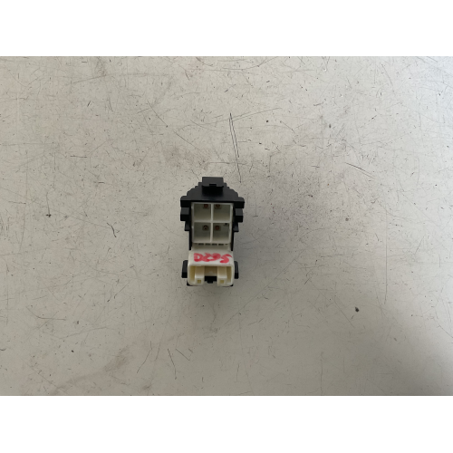 COMANDO PULSANTE ALZAVETRO Toyota Yaris 3 serie 1.5 B 101CV 74kW 1NZ-FXE 2012 2024