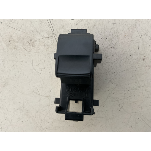 COMANDO PULSANTE ALZAVETRO Toyota Yaris 3 serie 1.5 B 101CV 74kW 1NZ-FXE 2012 2024