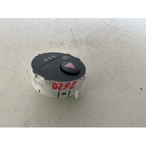 839500D080 PULSANTE LUCI DI EMERGENZA Toyota Yaris 3 serie 1.5 B 101CV 74kW 1NZ-FXE 2012 2024